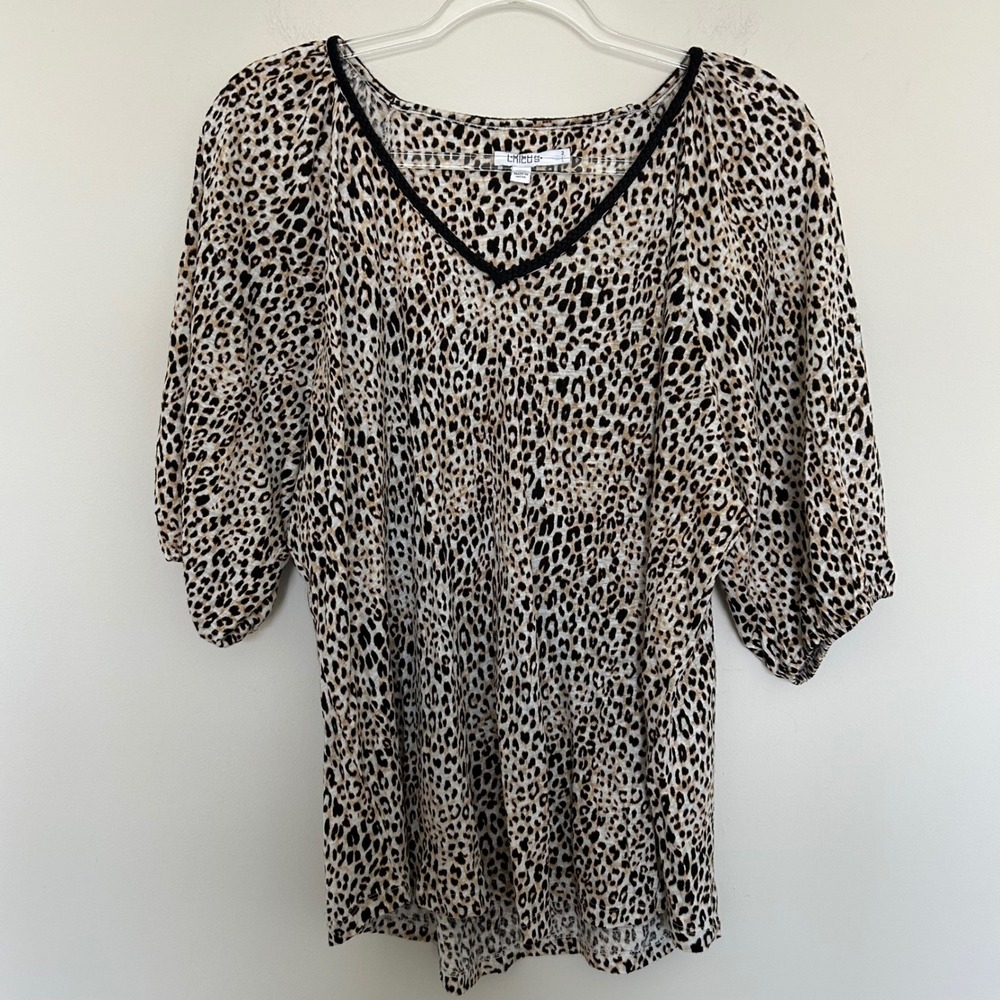 Chicos Leopard Print Linen Top Size 2/L V-Neck Braided Trim Puff Sleeve